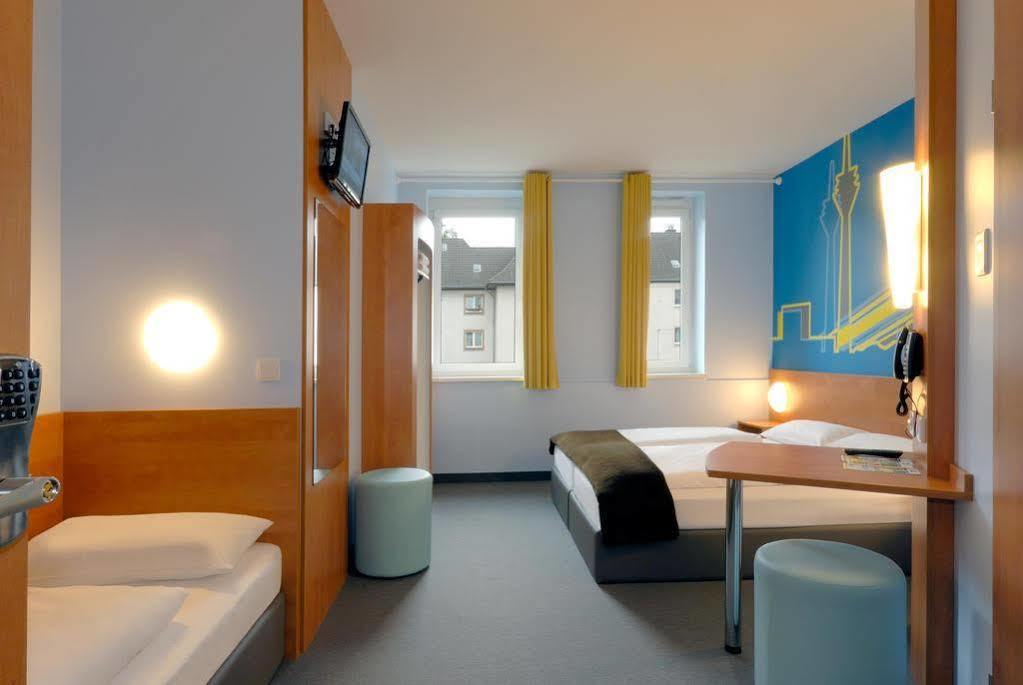 Duesseldorf-mitte Hotel 3*