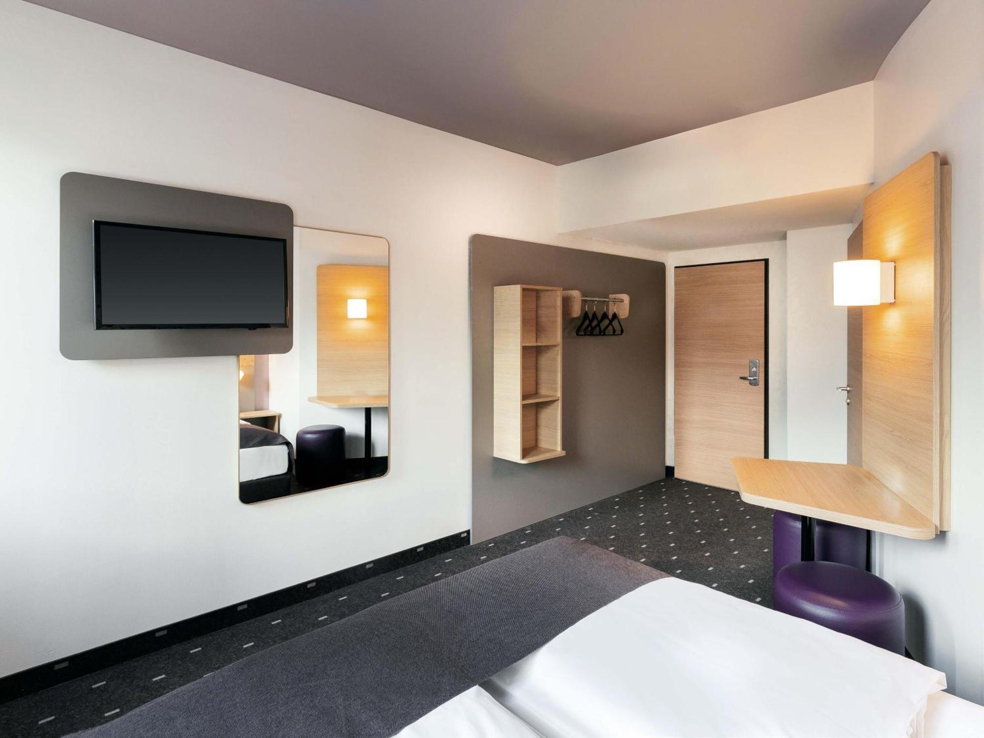 Duesseldorf-mitte Hotel 3*