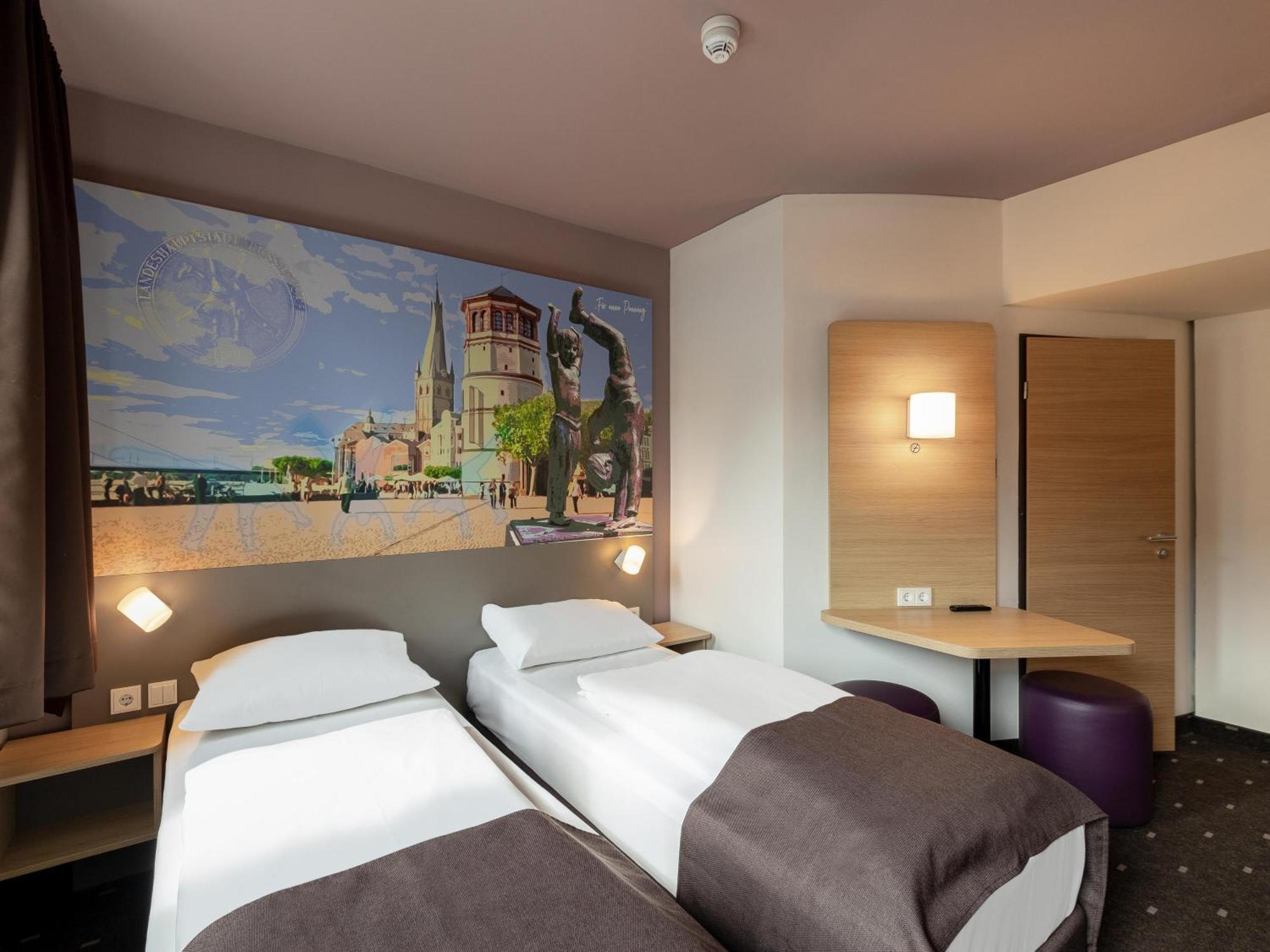- Mitte Hotel Düsseldorf