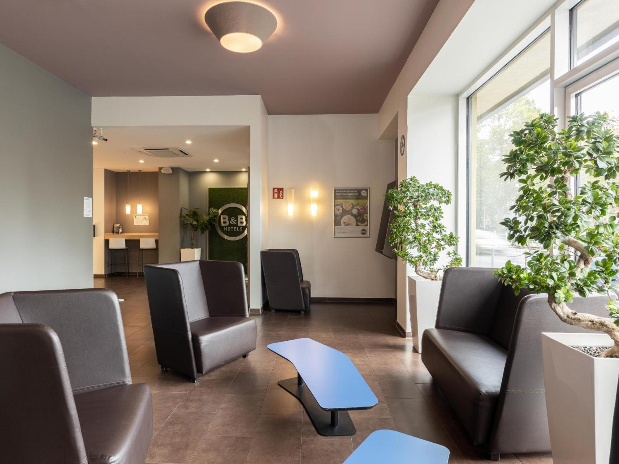 - Mitte Hotel