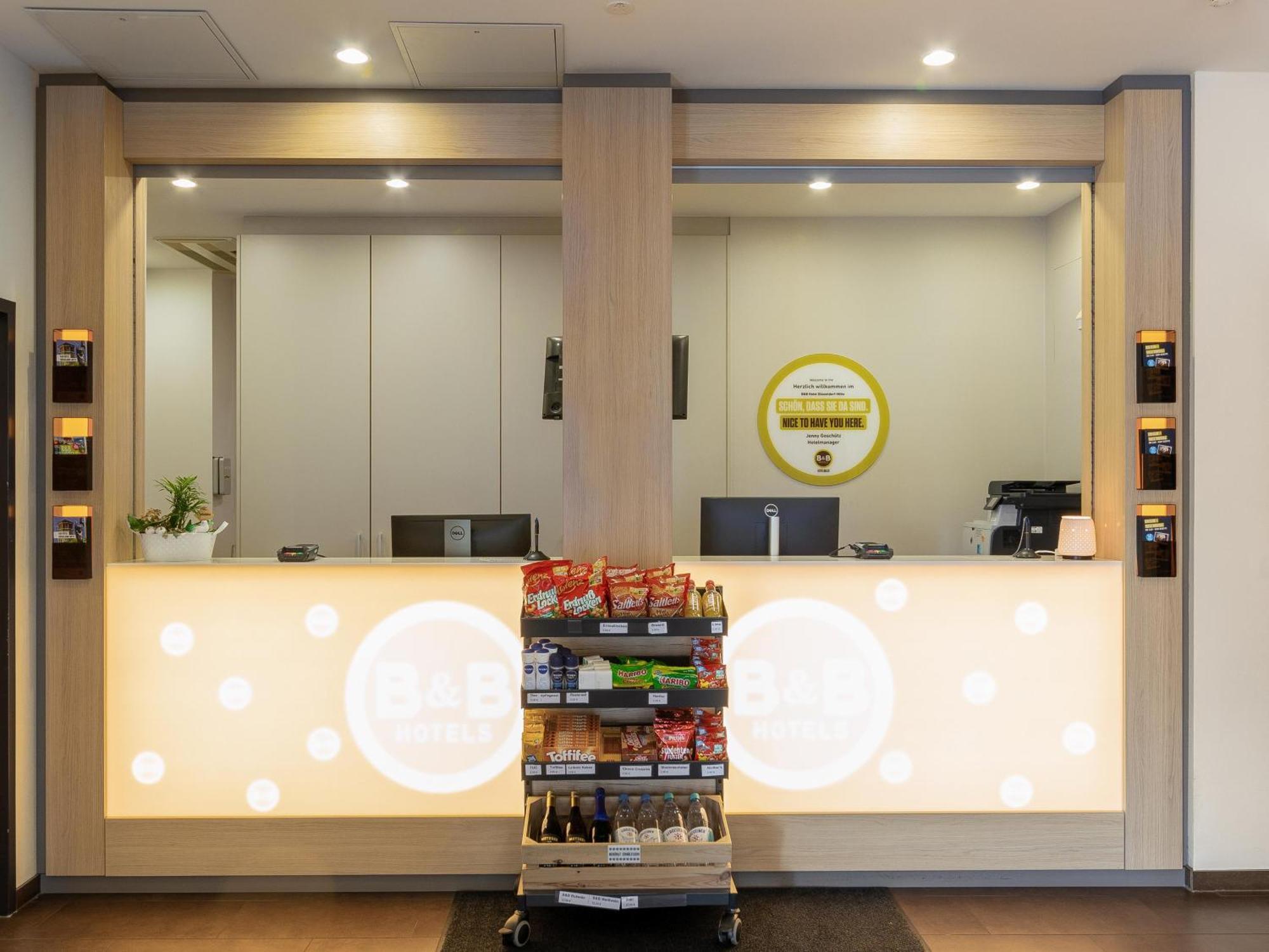 - Mitte Hotel