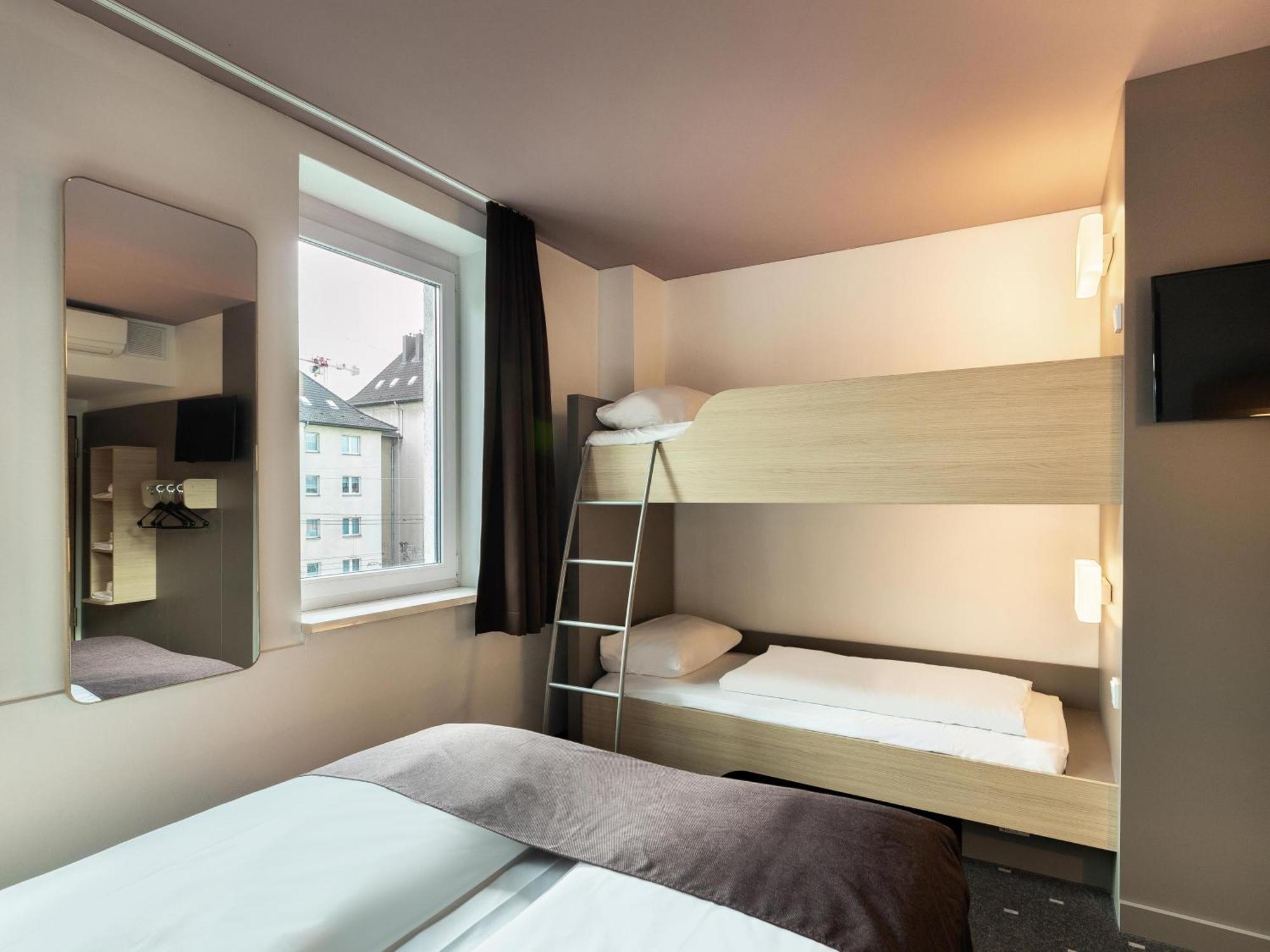 - Mitte Düsseldorf