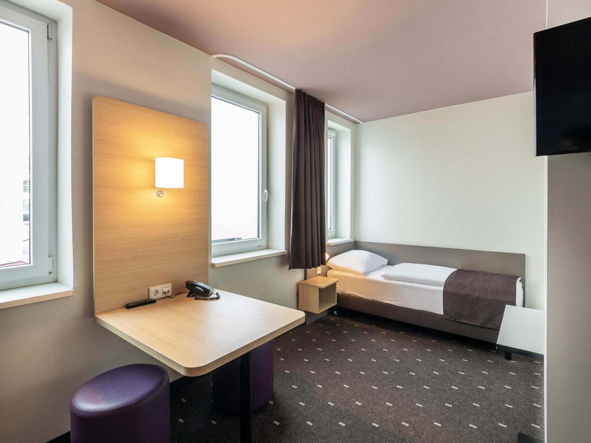 - Mitte Hotel Düsseldorf
